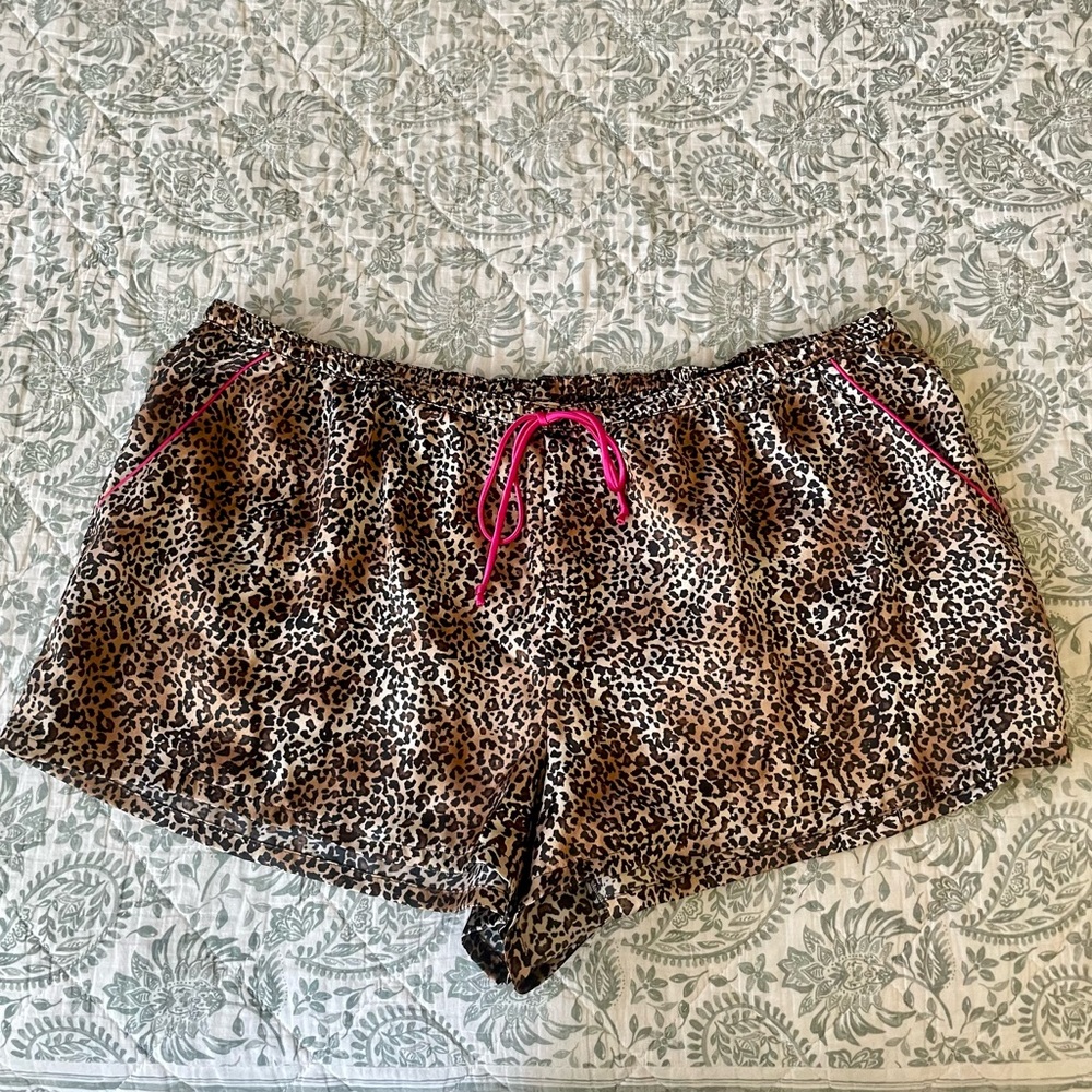 In Bloom Satin Leopard Print Pajama Set - Picture 6 of 8